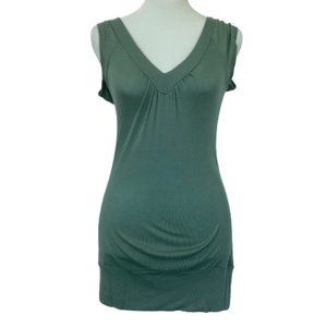 Forever 21 Green Sleeveless V-neck Top